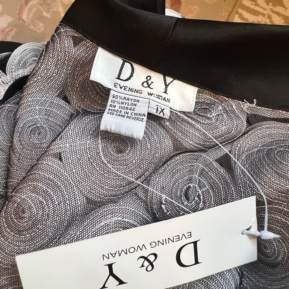 D&Y NWT Evening Jacket Black White Spiral Design Long Sleeve Size 1X - Picture 4 of 5